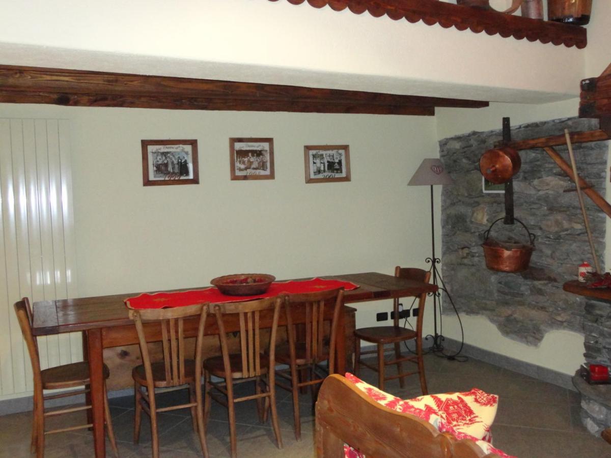 Ferienwohnung Les Chevreuils Arvier Exterior foto